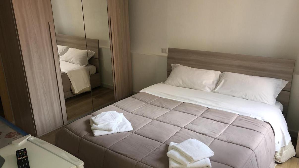 Locanda Genovese 20 La Maddalena  Dış mekan fotoğraf